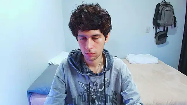 Snapshot of mr_erik_grey chatting on 02/28/26, 01:23 mr erik grey online show from 02/28/26, 01:23