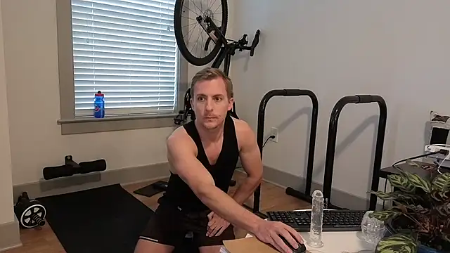 Snapshot of Drakerileyxxx chatting on 01/11/26, 04:56 Drakerileyxxx online show from 01/11/26, 04:56