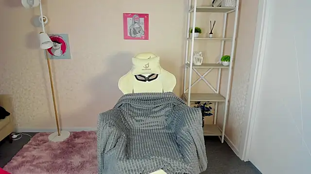 Snapshot of R0cket_bunny chatting on 10/07/25, 01:03 R0cket bunny online show from 10/07/25, 01:03