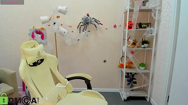 Snapshot of R0cket_bunny chatting on 10/24/25, 01:03 R0cket bunny online show from 10/24/25, 01:03