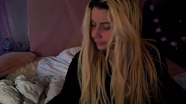 TiaDoll online show from 01/15/26, 03:27