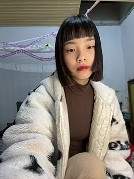 Snapshot of andymi1 chatting on 04/28/26, 01:37 andymi1 online show from 04/28/26, 01:37