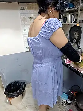 Queen Nightt online show from 02/10/26, 03:21