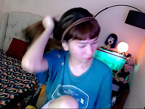 ShantalFoxxy  online show from 11/04/25, 01:32