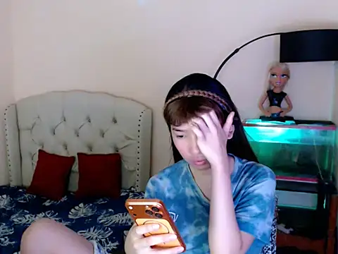 ShantalFoxxy  online show from 04/19/26, 01:10