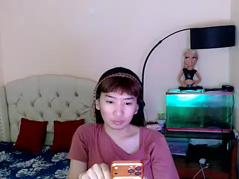 ShantalFoxxy  online show from 04/25/26, 01:41