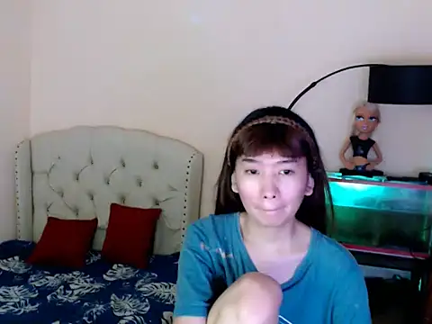 ShantalFoxxy  online show from 04/28/26, 03:06