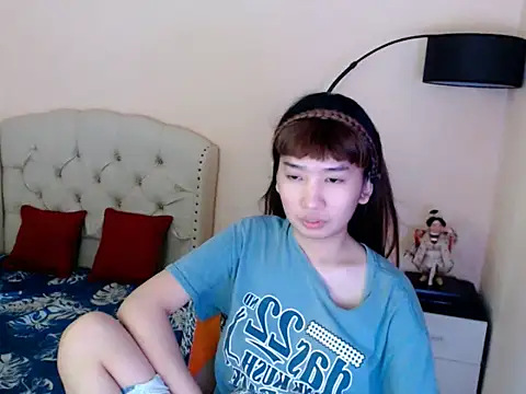 ShantalFoxxy  online show from 05/11/26, 06:41