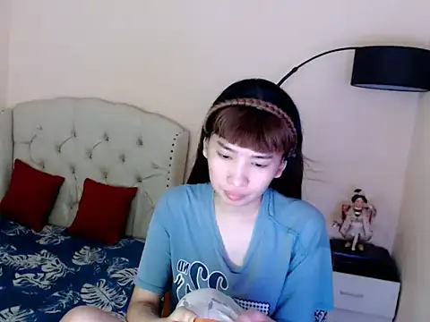 ShantalFoxxy  online show from 06/11/26, 10:41