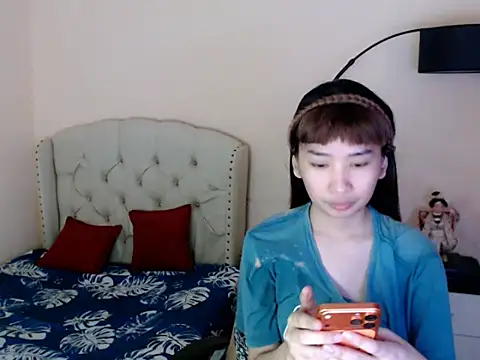 ShantalFoxxy  online show from 07/09/26, 12:58