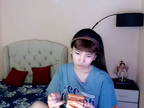 ShantalFoxxy  online show from 07/10/26, 12:37