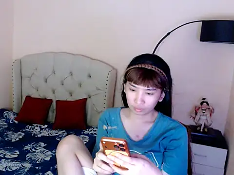 ShantalFoxxy  online show from 07/19/26, 02:10