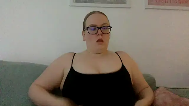 Snapshot of gracelovesxx chatting on 05/13/26, 07:39 gracelovesxx online show from 05/13/26, 07:39