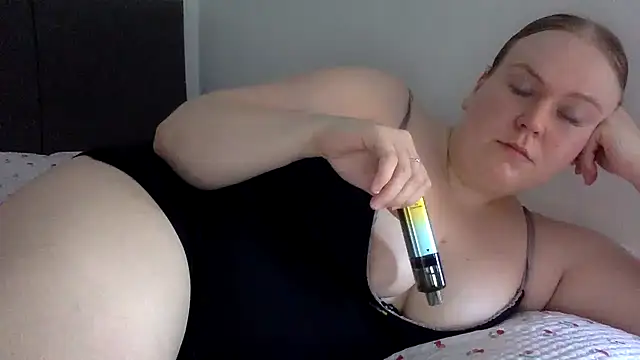 Snapshot of gracelovesxx chatting on 05/27/26, 11:29 gracelovesxx online show from 05/27/26, 11:29
