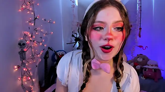 Lil bela online show from 10/01/25, 12:11