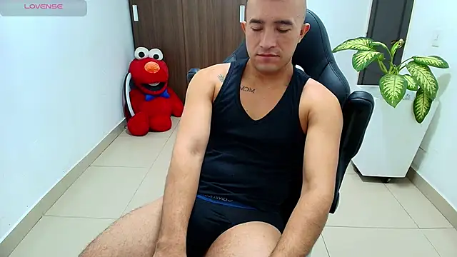 sebastian oconnor77 online show from 10/09/25, 12:47