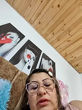 AlexxiaaMat online show from 04/21/26, 11:05