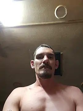 Snapshot of mike42088 chatting on 05/21/26, 11:28 mike42088 online show from 05/21/26, 11:28