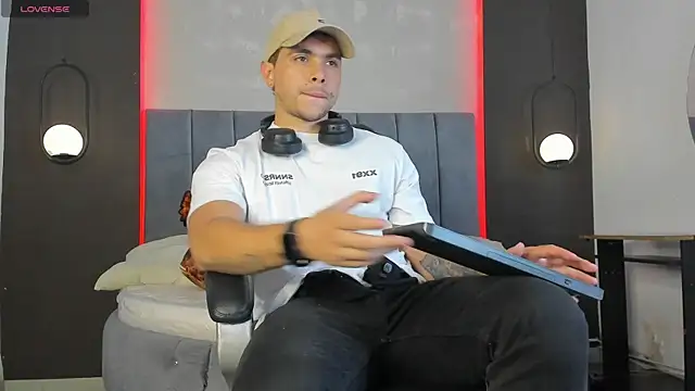 Liam walk  online show from 02/12/26, 09:10