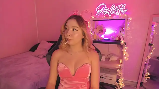 JuliethMoss online show from 02/14/26, 07:43