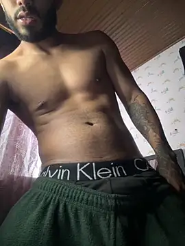 Snapshot of TU-MORENOO chatting on 09/18/25, 05:15 TU-MORENOO online show from 09/18/25, 05:15