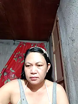 Snapshot of Everleigh_mom chatting on 09/20/25, 07:15 Everleigh mom online show from 09/20/25, 07:15