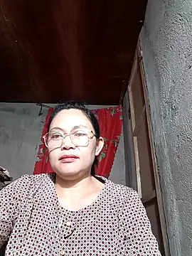 Everleigh mom online show from 11/27/25, 10:50