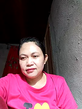 Everleigh mom online show from 12/18/25, 10:32