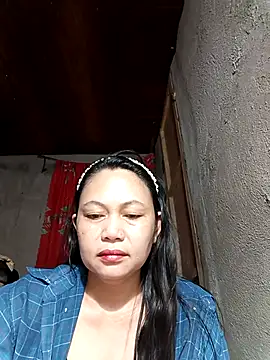 Everleigh mom online show from 12/21/25, 08:27