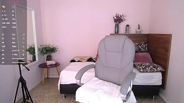 JeinnoveMontenegr0 online show from 10/21/25, 12:06