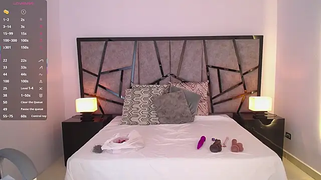 JeinnoveMontenegr0 online show from 11/29/25, 11:57