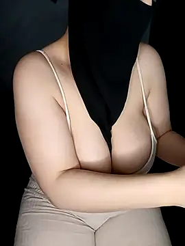 Snapshot of Lamia_Queen_ chatting on 02/12/26, 02:56 Lamia Queen online show from 02/12/26, 02:56