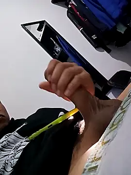 Snapshot of Barrx0018 chatting on 03/18/26, 04:59 Barrx0018 online show from 03/18/26, 04:59