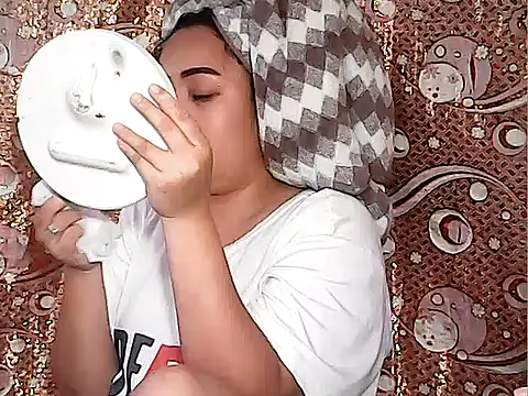 Pinay Chubby20 online show from 11/26/25, 01:50