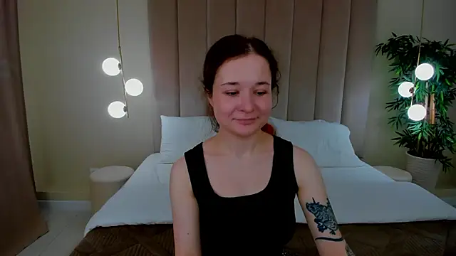 NancyJonson online show from 09/17/25, 03:30