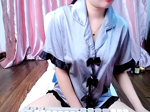 yuna-ka online show from 02/04/26, 12:55