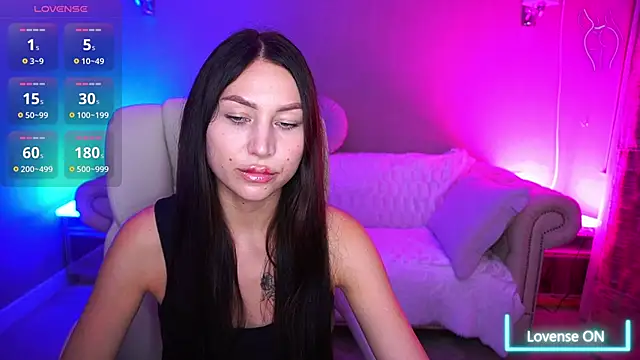 EliseVelour online show from 10/24/25, 12:45