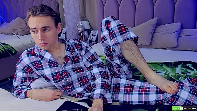 WilliamDyson online show from 11/10/25, 04:22