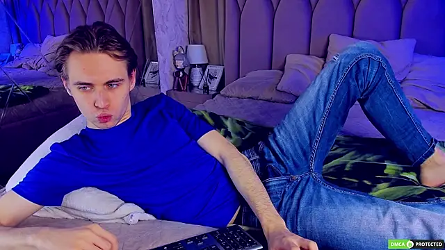 WilliamDyson online show from 11/23/25, 04:23