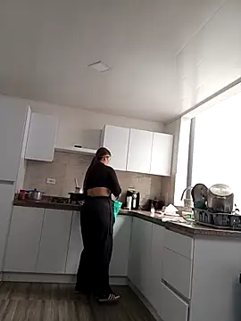 Fernandar2025 online show from 04/27/26, 07:12