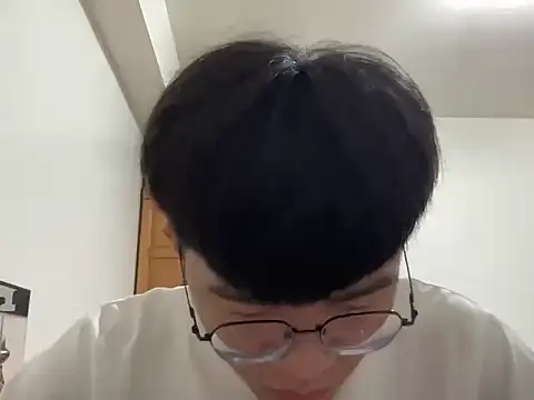 Snapshot of Allen20y chatting on 06/10/26, 01:21 Allen20y online show from 06/10/26, 01:21