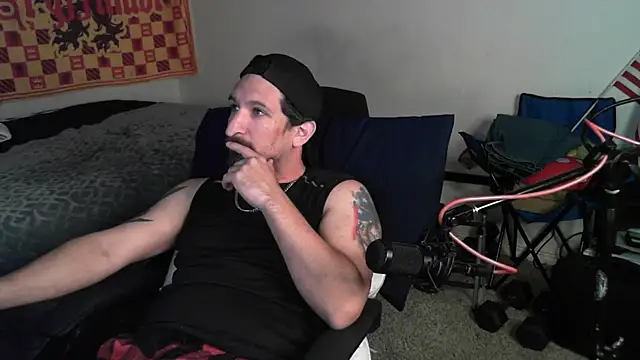 Snapshot of DevilPup75_ chatting on 10/26/25, 05:02 DevilPup75  online show from 10/26/25, 05:02