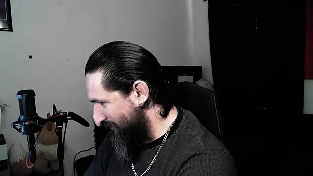 DevilPup75  online show from 04/28/26, 02:00