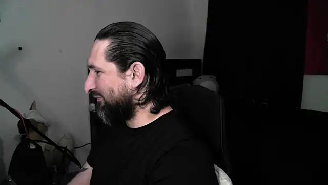 Snapshot of DevilPup75_ chatting on 05/18/26, 11:10 DevilPup75 online show from 05/18/26, 11:10