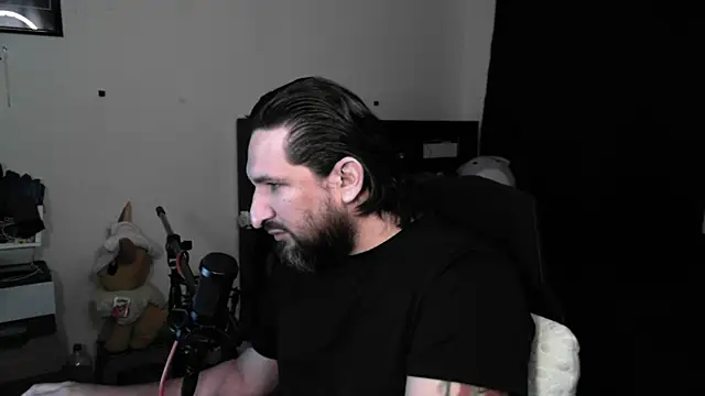 Snapshot of DevilPup75_ chatting on 05/19/26, 08:42 DevilPup75 online show from 05/19/26, 08:42