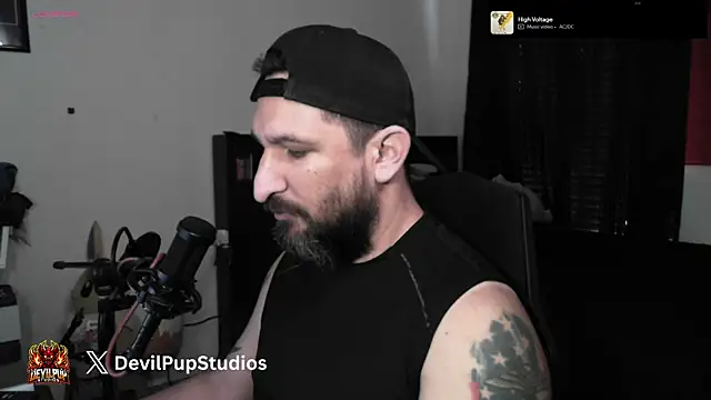 Snapshot of DevilPup75_ chatting on 06/12/26, 04:50 DevilPup75 online show from 06/12/26, 04:50