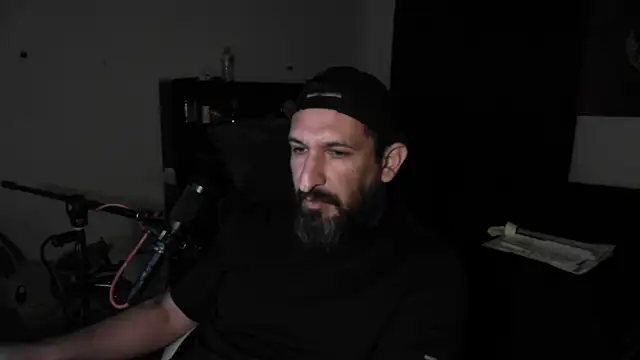 Snapshot of DevilPup75_ chatting on 06/24/26, 01:37 DevilPup75 online show from 06/24/26, 01:37