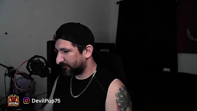 Snapshot of DevilPup75_ chatting on 07/24/26, 03:04 DevilPup75 online show from 07/24/26, 03:04