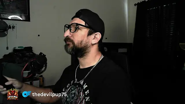 Snapshot of DevilPup75_ chatting on 08/04/26, 01:14 DevilPup75 online show from 08/04/26, 01:14