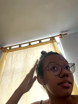 Valen1800 online show from 11/30/25, 04:11